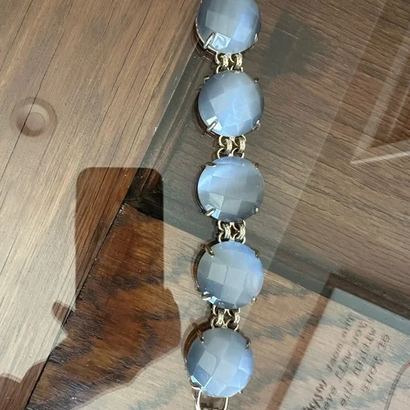 Elegant Bracelet - Picture 4 of 4